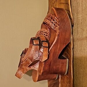 Bed Stu leather and wood platform sandals